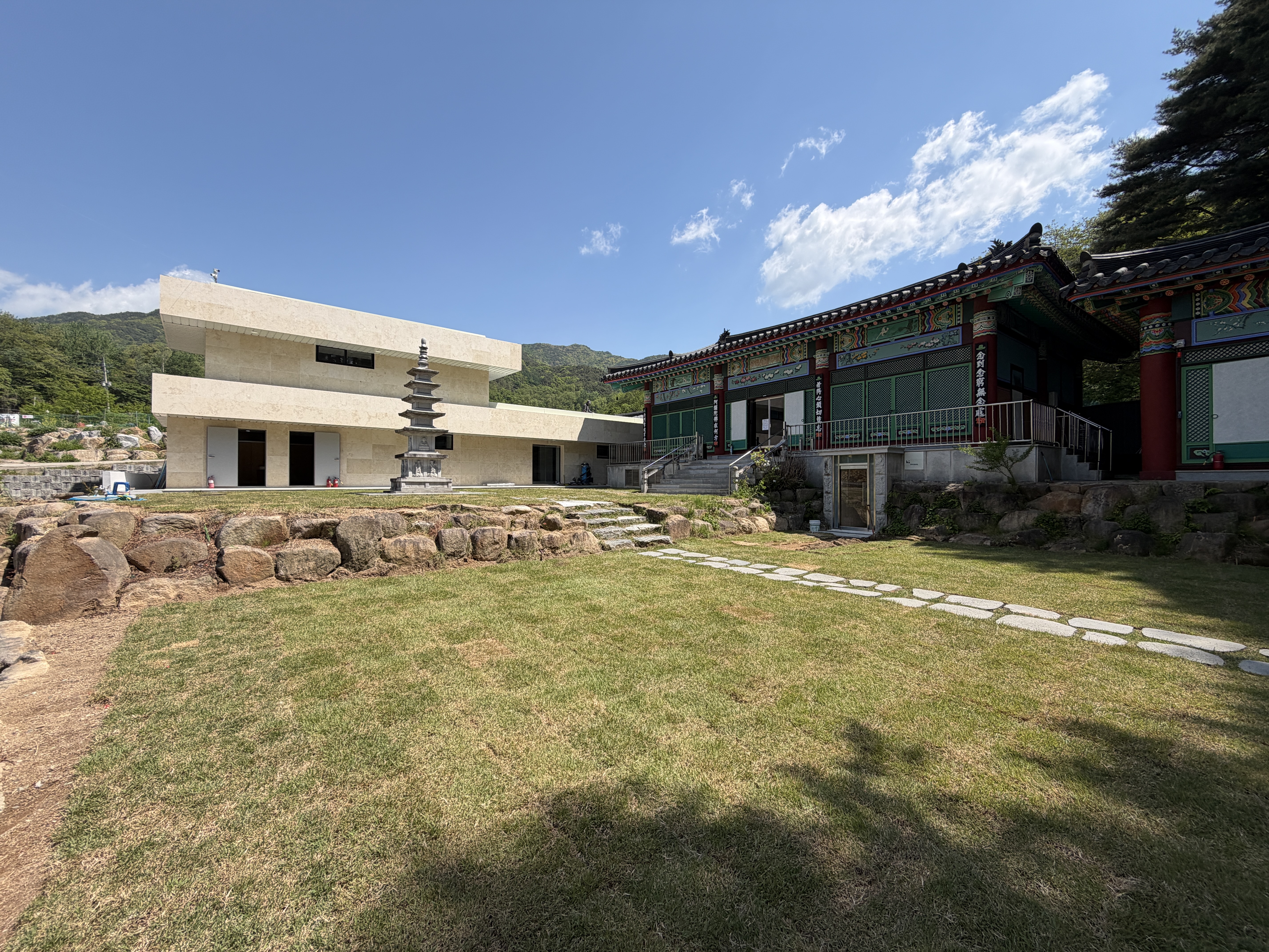 팔공산 용운사 추모관 전경